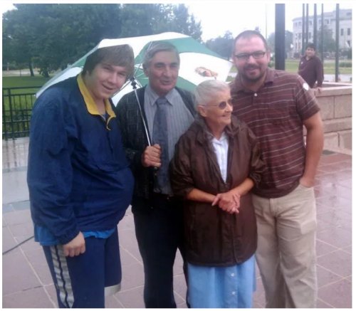 Moses, Sadie, Stefan and Aaron at the Oklahoma state capitol