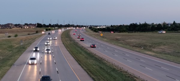 picture of Lake Hefner parkway, as seen from overpass